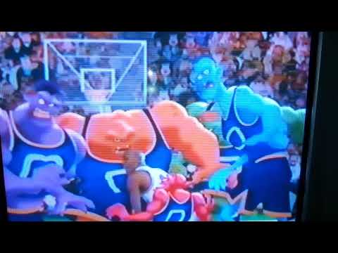 Space Jam - Stan Gets Crushed