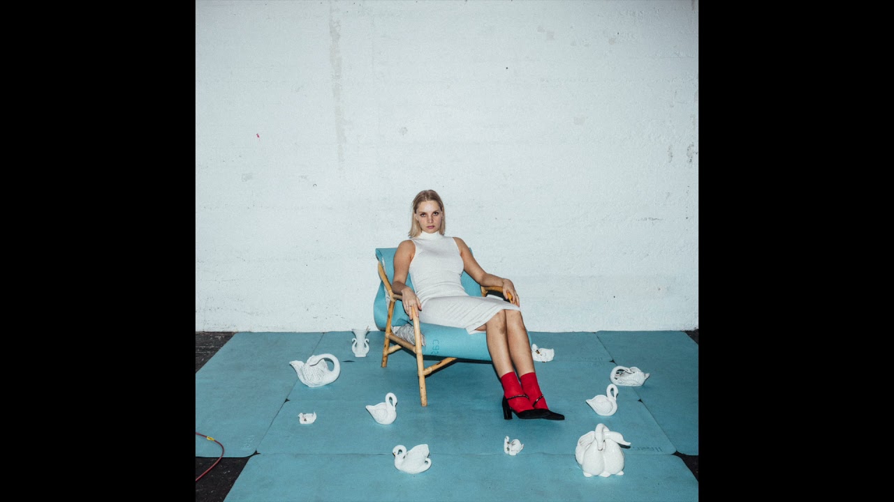 在 YouTube 上观看 Konni Kass - Fair Play (Official Audio) 在 YouTube 上观看 Konni Kass - Fair Play (Official Audio)