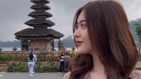 KEBAYA TRADISIONAL INDONESIA          (DARA SARASVATI)