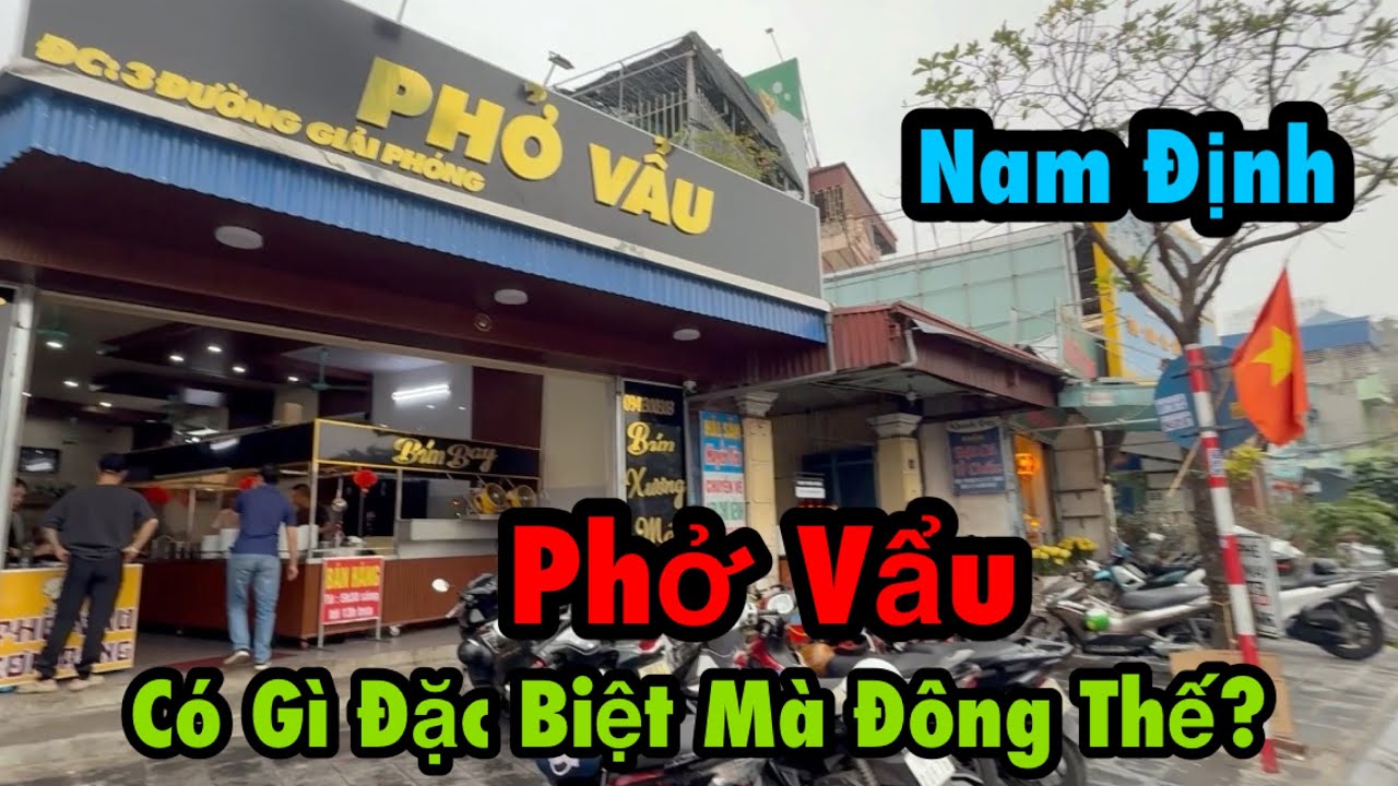 Đời sống hạnh phúc là đây.  Sáng ra cafe ăn sáng, ngắm nhìn đường phố rộng thoáng.