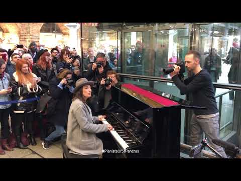 Sara Bareilles plays 'Love Song' at St. Pancras