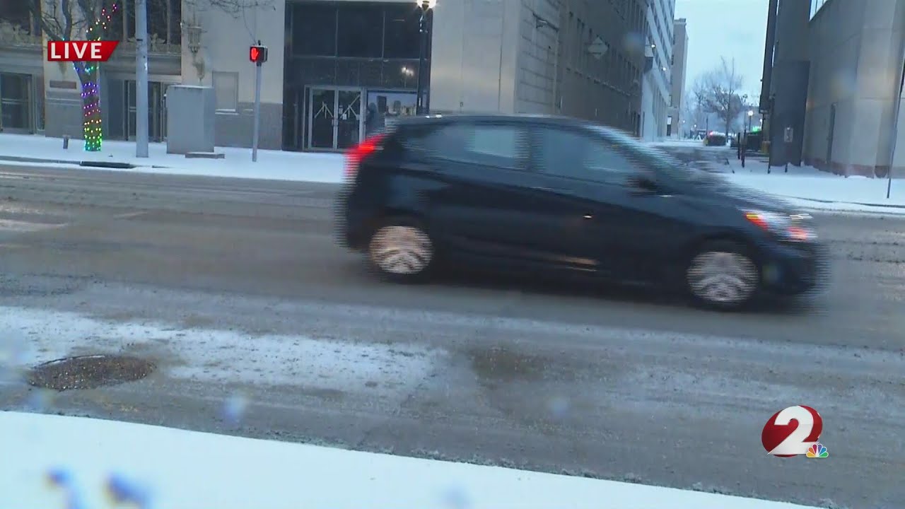 8 a.m.: ODOT, city crews out working to make the roads passable - YouTube