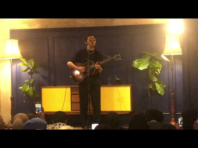 Pamungkas - One Only (Acoustic Live at Little League, Jakarta 6/4/2023) class=