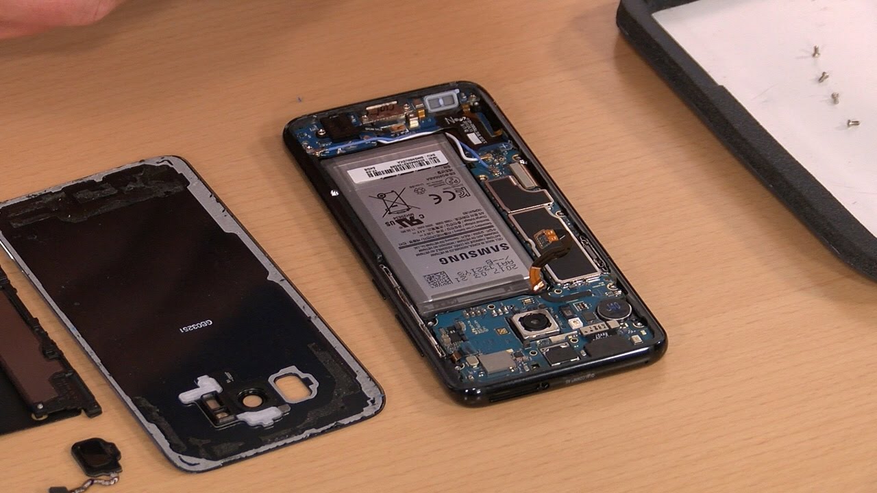iCracked Opens up the Samsung S8 iCracked Opens up the Samsung S8