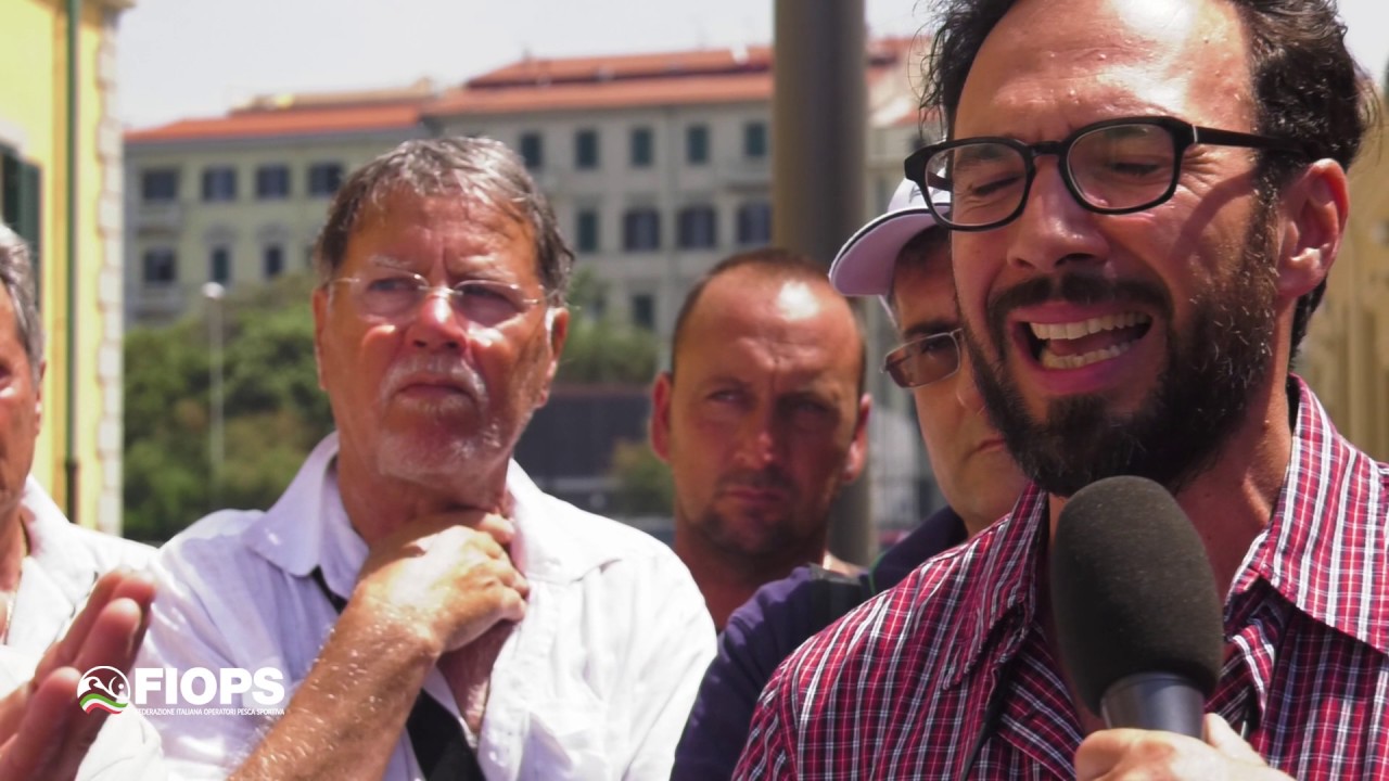 Marco Volpi e FIOPS protestano insieme ai pescatori sportivi di Livorno