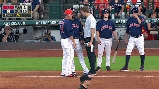 LAA@HOU: Gonzalez leaves the game with an injury