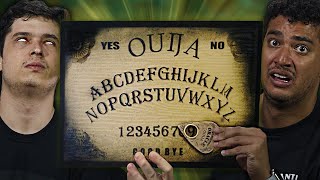 JOGAMOS O TABULEIRO OUIJA!! VEJA O QUE ACONTECEU  Desvendando Lendas Urbanas !!