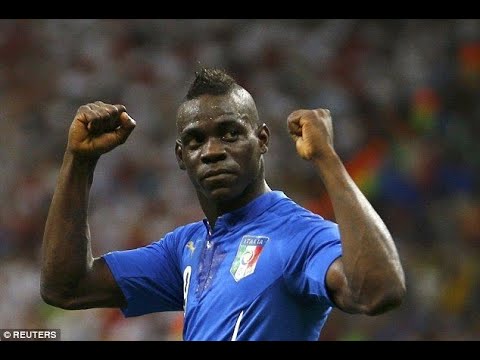 عندما أهان ماريو بالوتيلي البرازيل لوحده