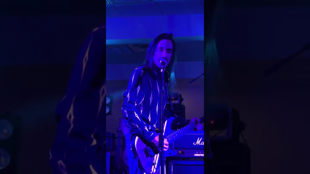 Nuno Bettencourt & Family - Smooth - Turkey Jam 2025 Hudson MA - 11.29.25