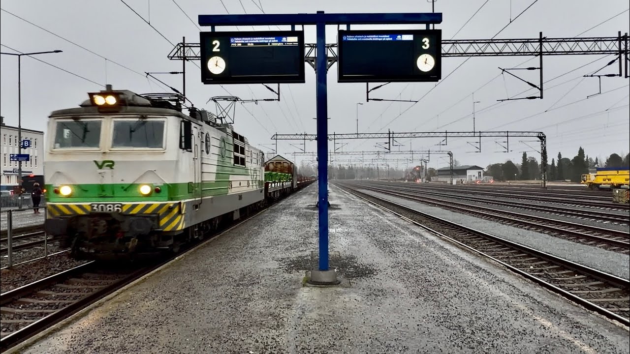 JUNIA ASEMALLA   TRAINS AT THE STATION   KOKKOLA CITY       JOULUKUU 9-10 DECEMBER 2025
