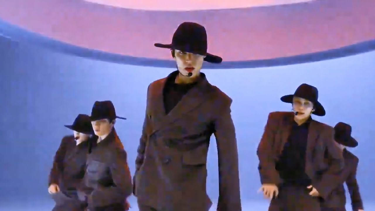 세븐틴(SEVENTEEN) - CRUSH (Color Grading ver.) - YouTube