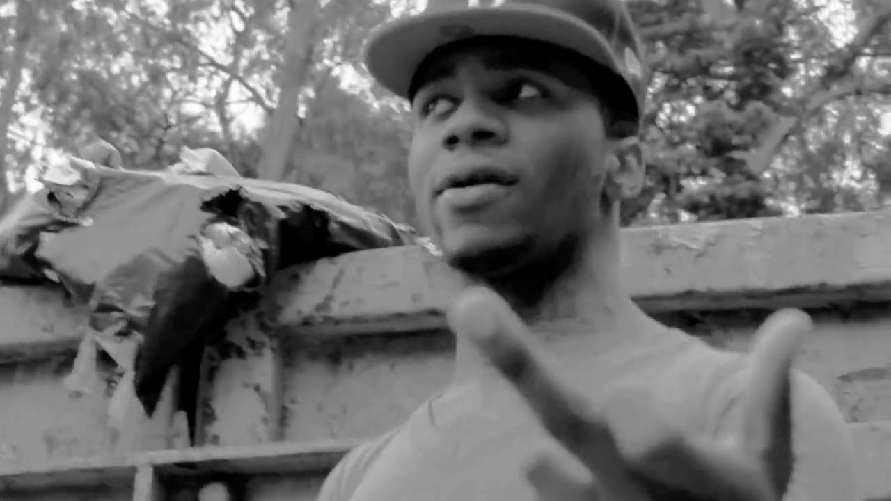 Get that bitch. Get that bitch. Tach that bitch video. прекрасные жены рогоносцев. марго робби волк с уолл-стрит.