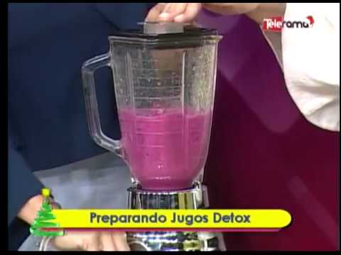 Preparando jugos detox