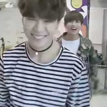 V and Jimin BTS GOYANG DANGDUT KHAS INDONESIA