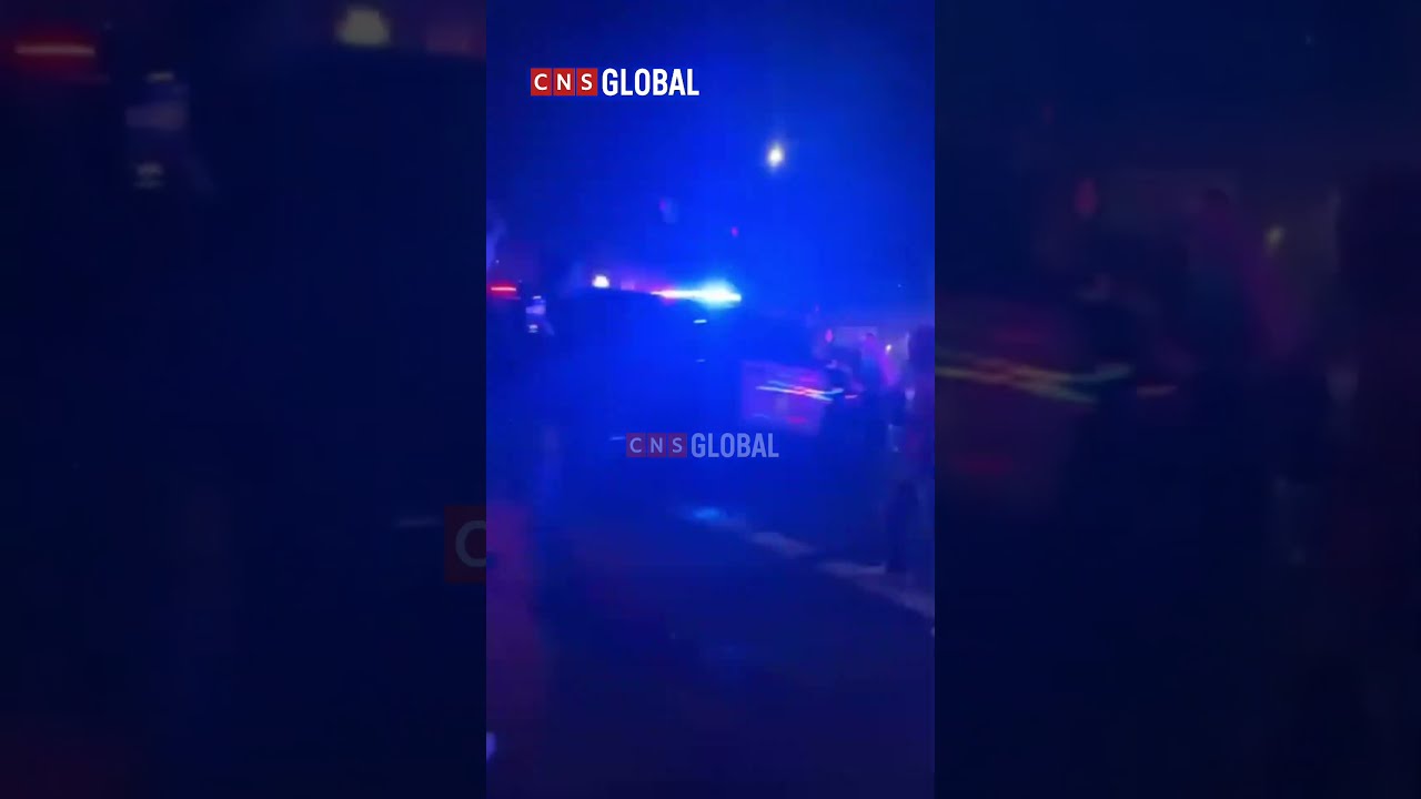 Video From The US Shows Police Officers Under Attack Near A CRS Unit Amid Ongoing Unrest 