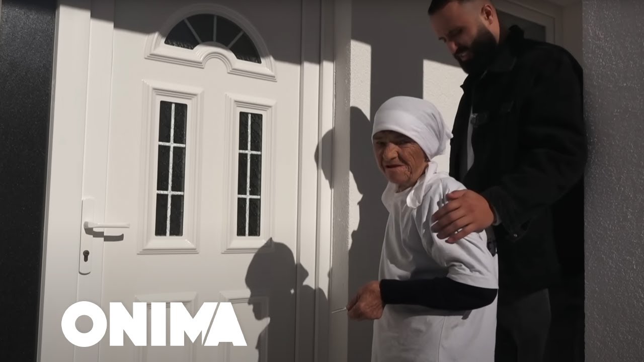 O na keni gzu bre shum”- Familja nga Podujeva hyn në shtëpi të re, djaloshi bëhet me motorr