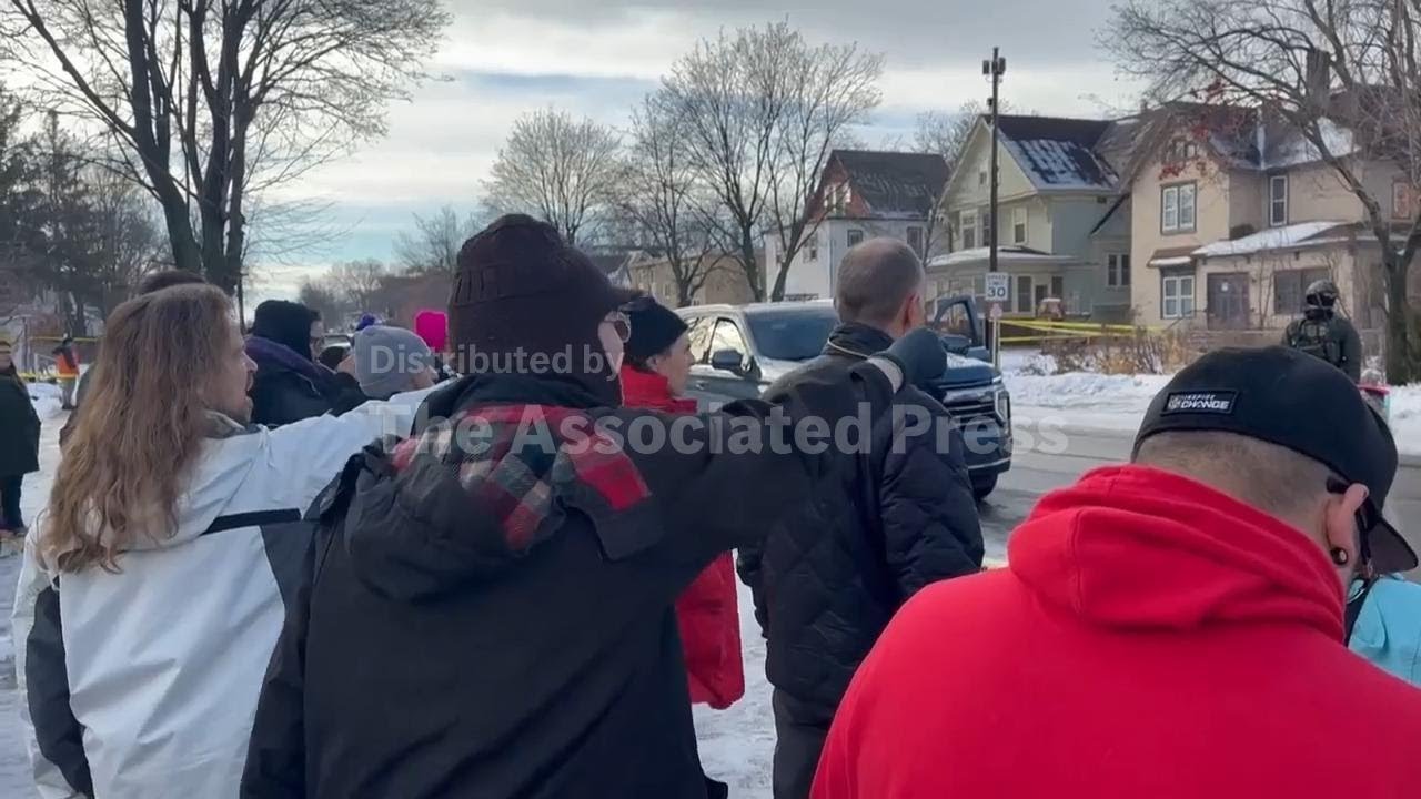 ICE agent shoots and kills a woman during Minneapolis immigration crackdown