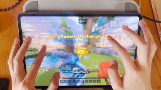 Minecraft Skywars Mobile With Handcam on New Controls (BEST PLAYER)