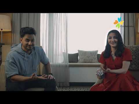 Kunal Kemmu and Soha Ali Khan deciding their next vacation with Club Mahindra #JaanaKahanHai