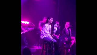 Download Lagu Ariana Grande Sweetener Listening Session (Chicago) MP3 Download Lagu Ariana Grande Sweetener Listening Session (Chicago) MP3