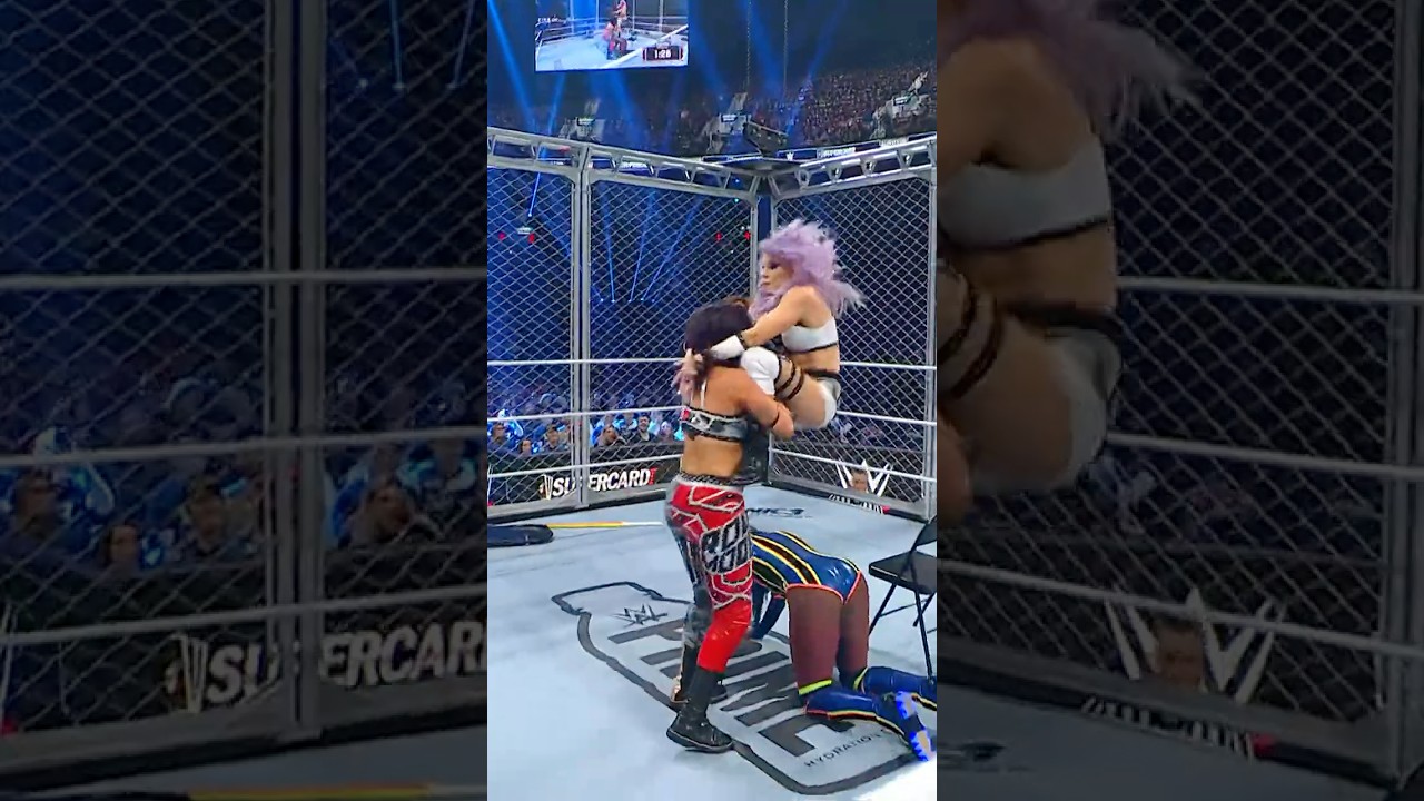 Candice LeRae is taking it to Naomi and Bayley! π #SurvivorSeries #WarGames