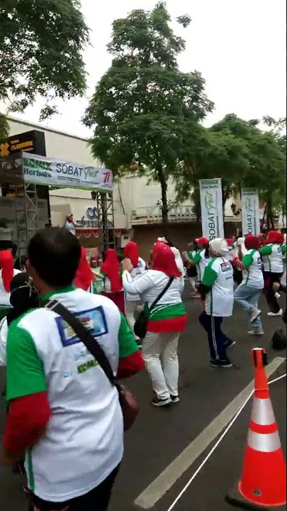 Senam SKJ 88 | Senam Komix | CFD Tunjungan | Viralshorts