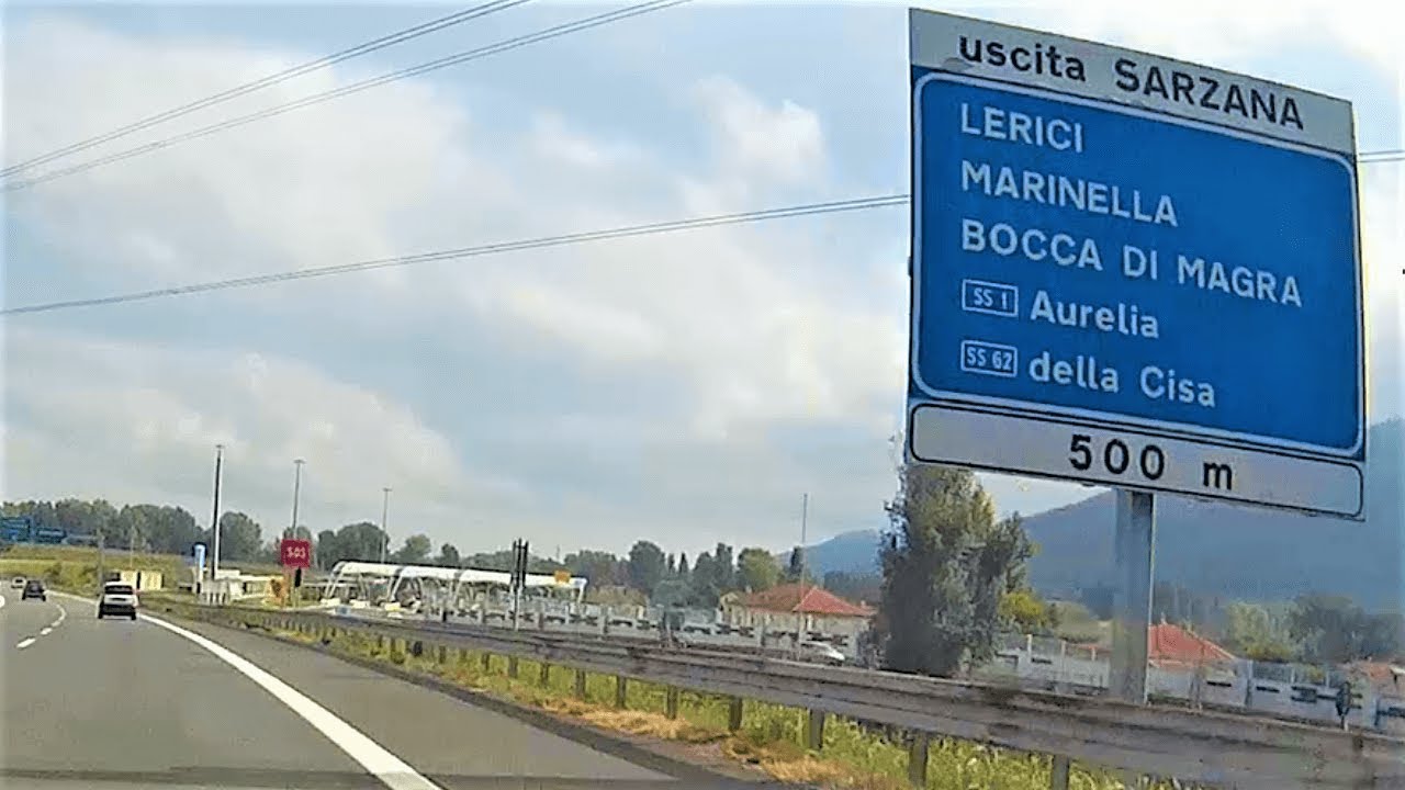 Autostrada A12 dall'area servizio Magra Ovest a Sarzana (SP) motorway La Spezia YouTube Autostrada A12 dall'area servizio Magra Ovest a Sarzana (SP) motorway La Spezia YouTube