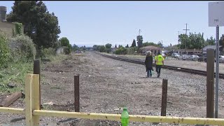 Crews make major progress clearing abandoned cars from East Oakland neighborhood