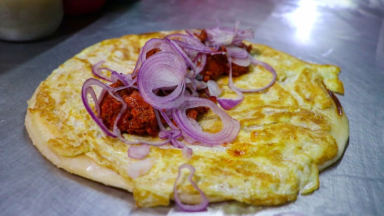 Egg Chicken Roll  Street Food in Bangalore Street Food | kathi roll egg- | South Indian Food