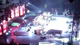 Pearly Queen - Eric Clapton &amp; Steve Winwood - United Center, Chicago 6/17/2009