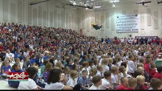 Over a thousand students gathered to remember 9/11 and honor Patriot Day