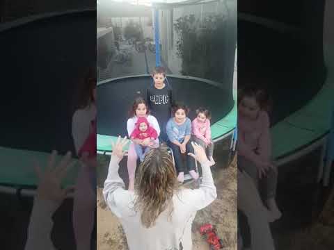 שיגועים בחצר - קולולם