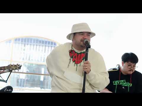 Oatpramote โอ๊ตปราโมทย์ - สุขสันต์วันเจ็บ @Madi BKK