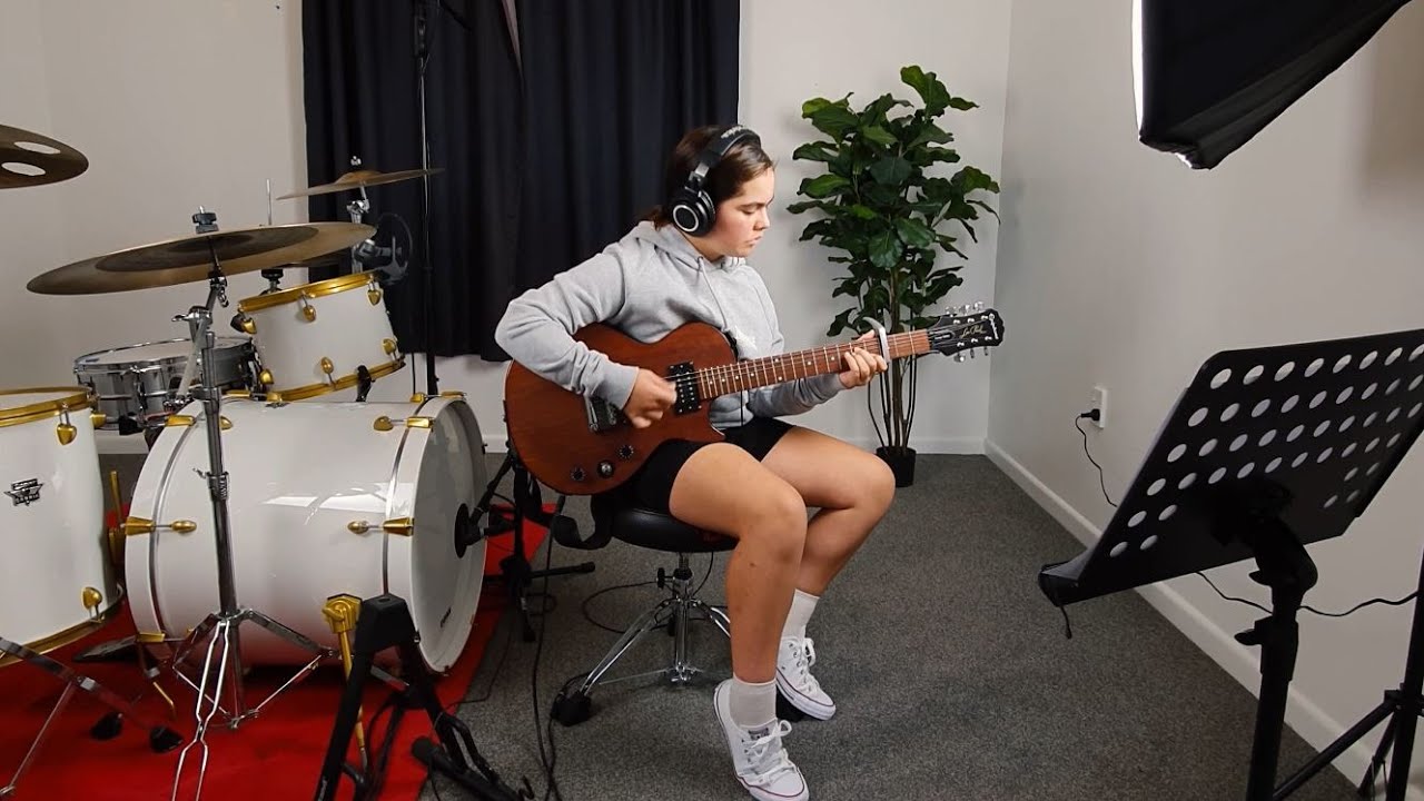 Wavy - Muroki (Guitar cover) || Rani || Student Performance - YouTube