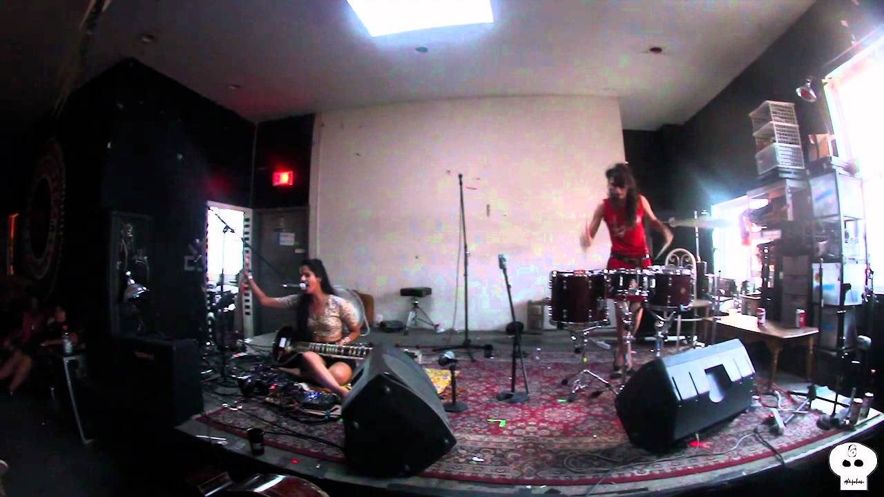 Watch Ami Dang - Treasure @ Shea Stadium on YouTube Watch Ami Dang - Treasure @ Shea Stadium on YouTube