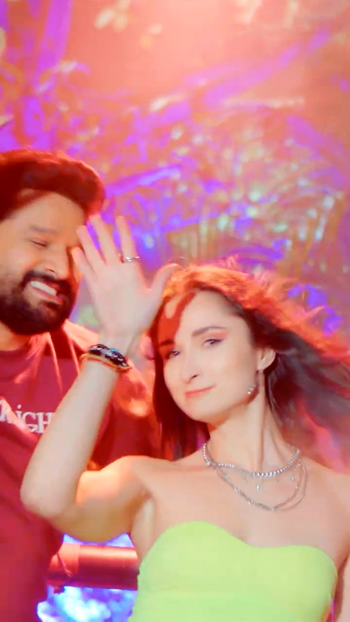 Ritesh Pandey X Russian Star Polina means ?| Russian Layenge