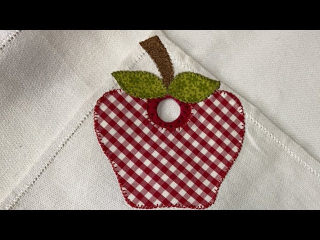 INSCRIÇÃO] Appliqué como Profissional! Curso de Appliqué do zero ao avançado  com a Tia Lili (MÓDULO 1) - Pano Xadrez by Tia Lili Patchwork - Compre  tecidos e acessórios para Patchwork, Quilting