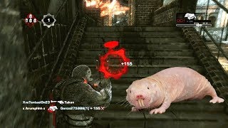 NAKED MOLE-RAT CLUTCHING! (Gears of War 3)