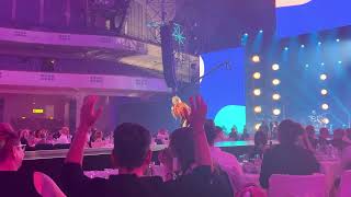 Leslie Clio &quot;I Couldn´t Care Less&quot; live at LEA Awards 2022 in Frankfurt