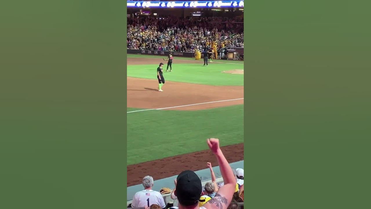 Stilts from the Bananas hitting and walking. savannahbananas YouTube