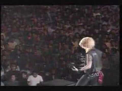 guns-n'-roses---bass-solo-by-duff-mckagan