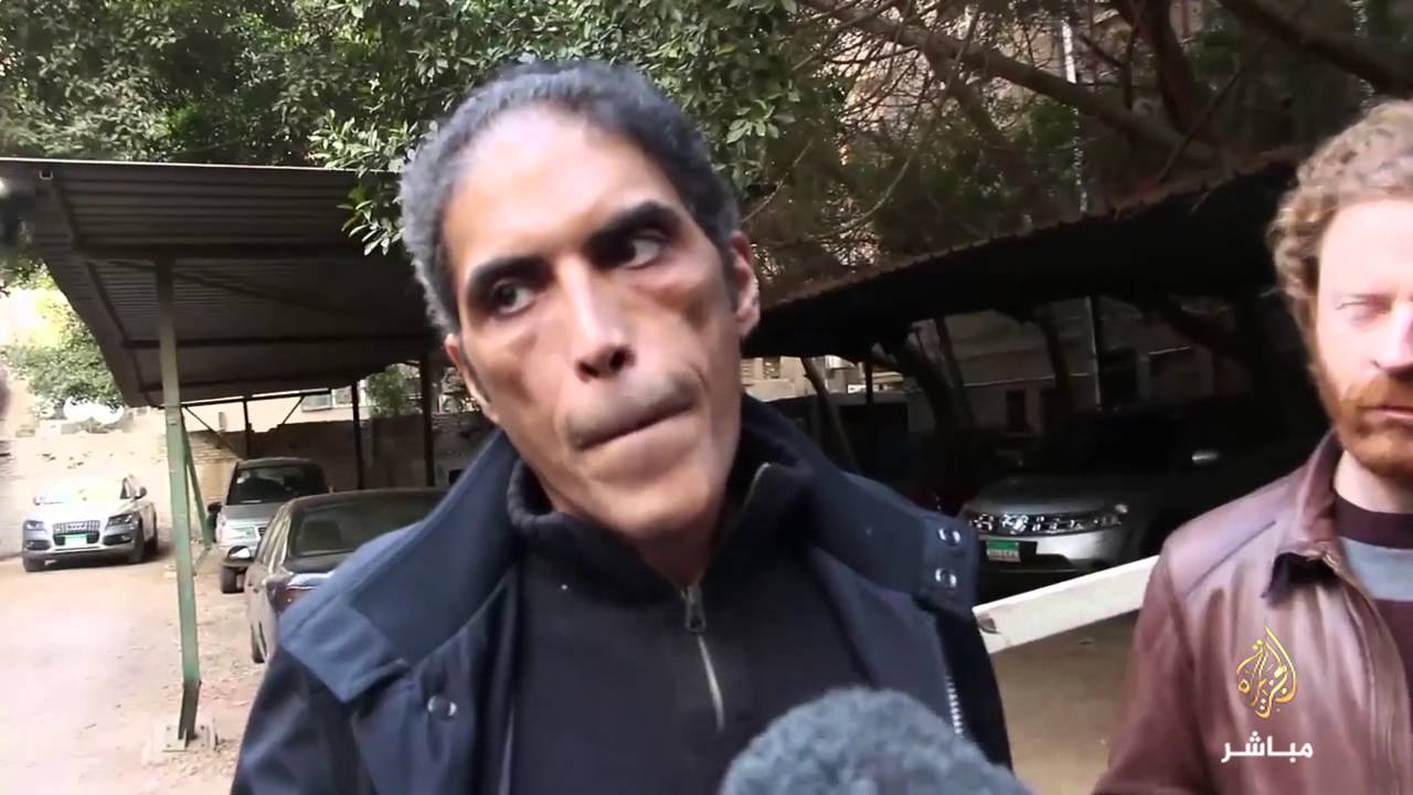 وقفة تضامنية مع اهالي الطالب المقتول امام السفارة الايطالية بالقاهرة