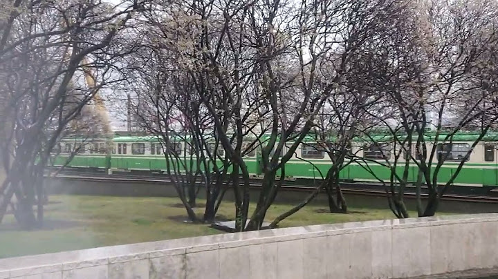 Mixa-Mixa HÉV halad el a MÜPA-Nemzeti Színház előtt! (H7)