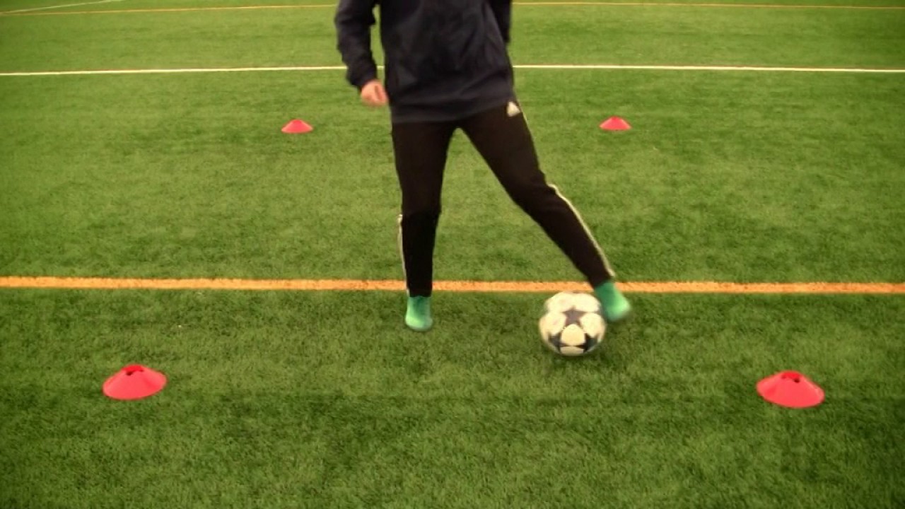 Bollkontroll för yngre