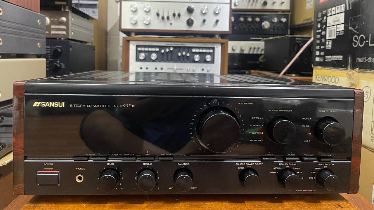 The Sansui Alpha 907DR 400w 100v amplifier is a huge machine
