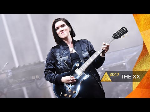 The xx - On Hold (Glastonbury 2017)