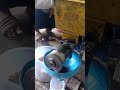 "Mas Alim" proses giling inti sari kopra Cek.