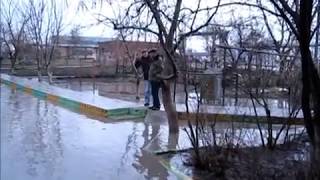 Наводнение на ул. Красная   17 марта 2014 продолжалось более пяти часов(, 2014-03-29T09:25:14.000Z)