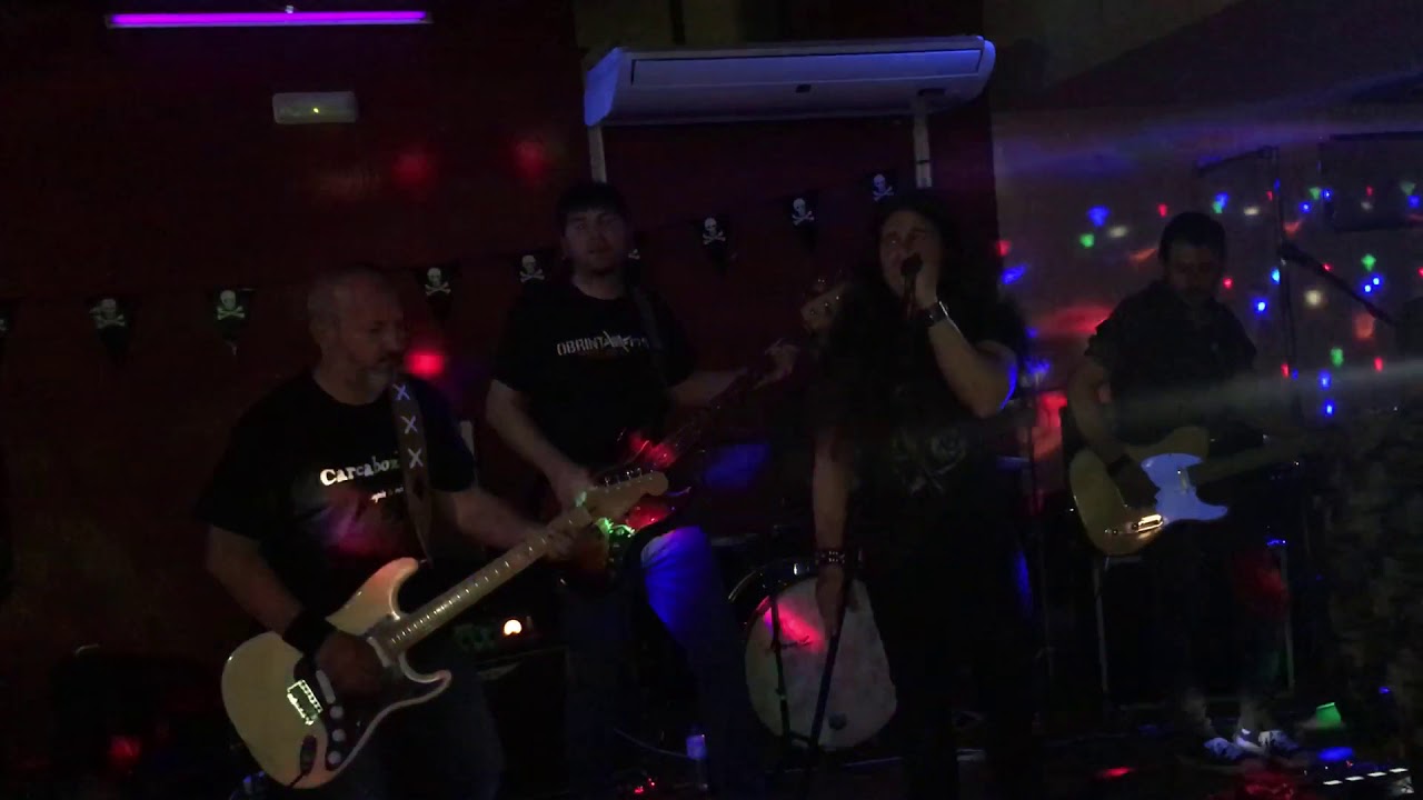 You Shook Me All Night Long-La Movida camera iphone 8 plus apk