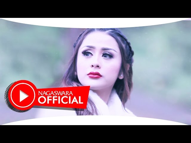 Selvi Kitty - Takut Kamu Hilang (Official Music Video NAGASWARA) #music class=